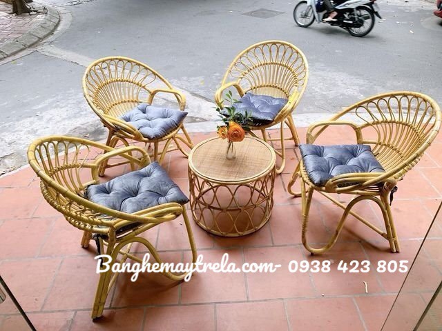 Ghế mây đơn nhỏ đuôi công